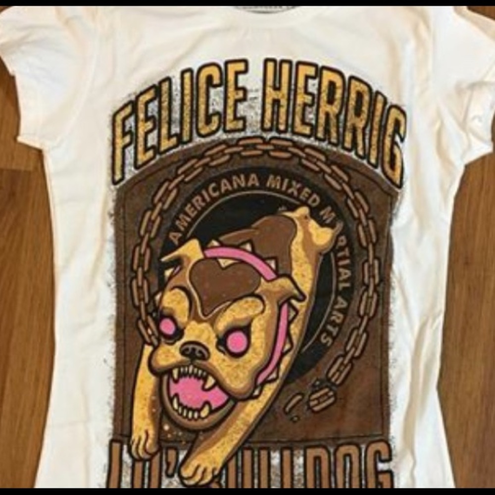 NEW! Women’s Felice Herring shirt
